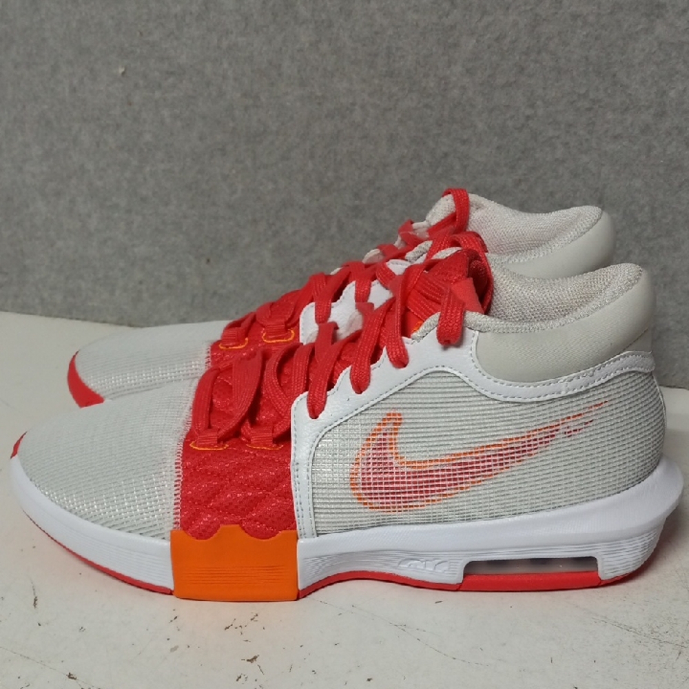 Nike LeBron Witness 8 Dunkin Donuts Basketball Shoes Mens Sz 11